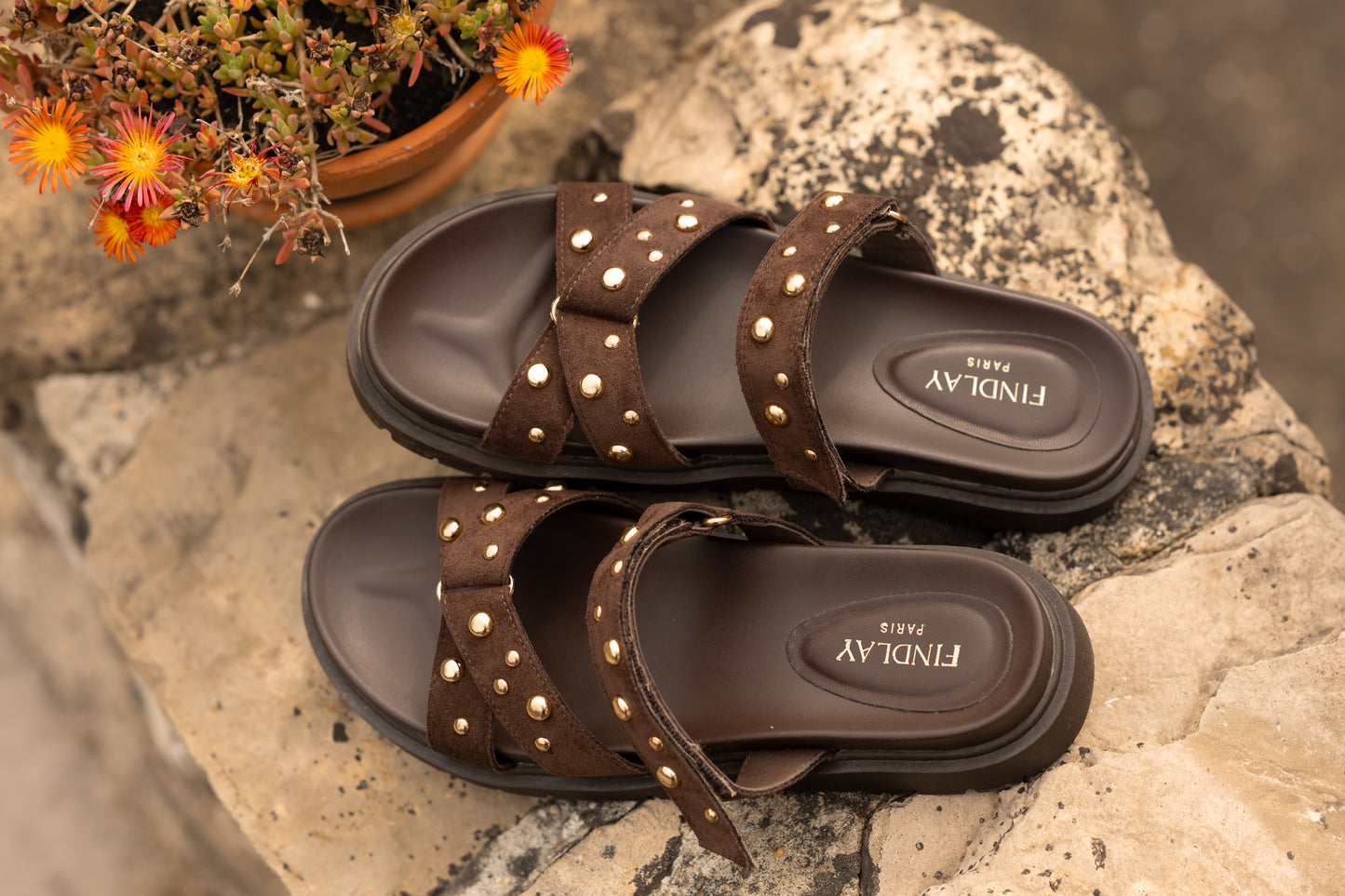 GOLD SANDALS
