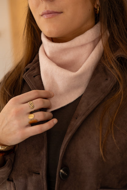 ECHARPE TRIANGLE ROSE POUDRÉ