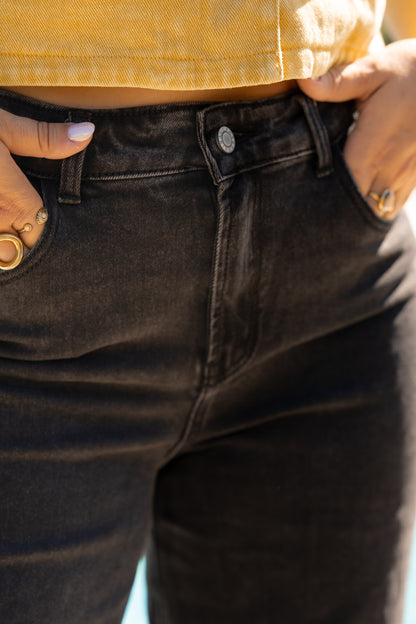 JEAN TOMMY NOIR