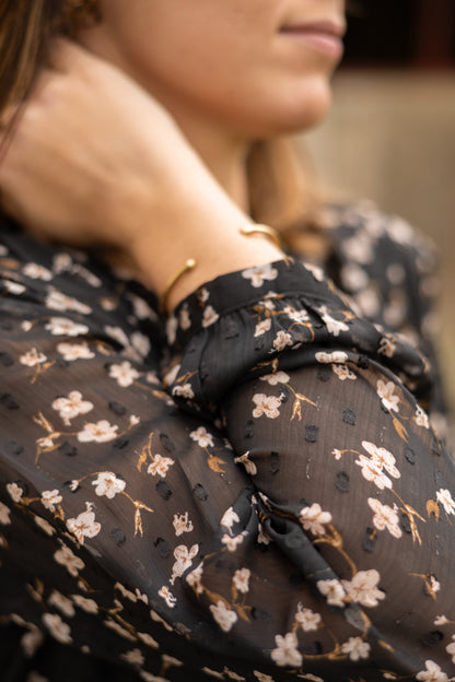 VICTORY BLOUSE